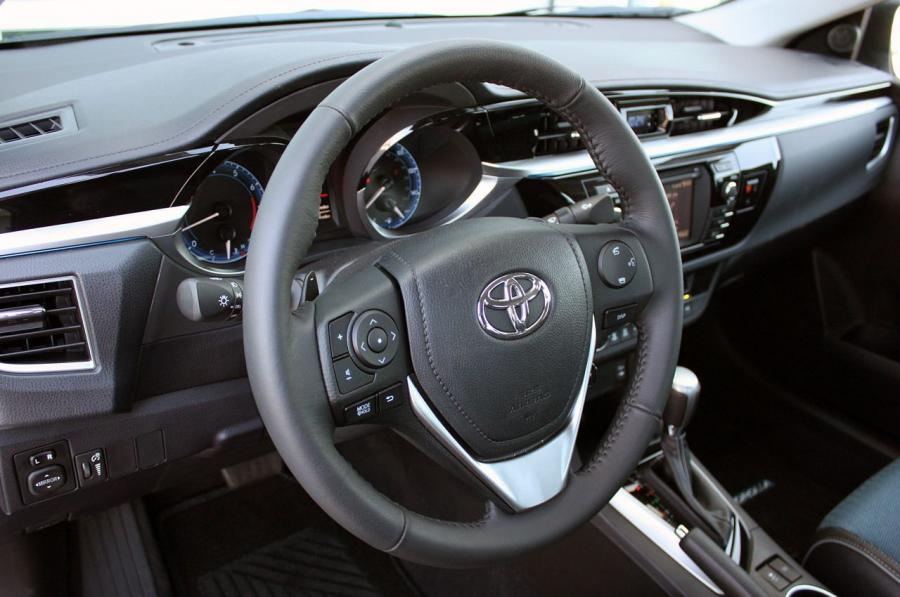  Toyota Corolla 2014 года  (фото 51 из 212)